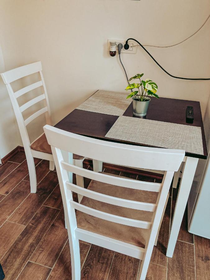 Apartments Ivanovic อิดริยา ภายนอก รูปภาพ