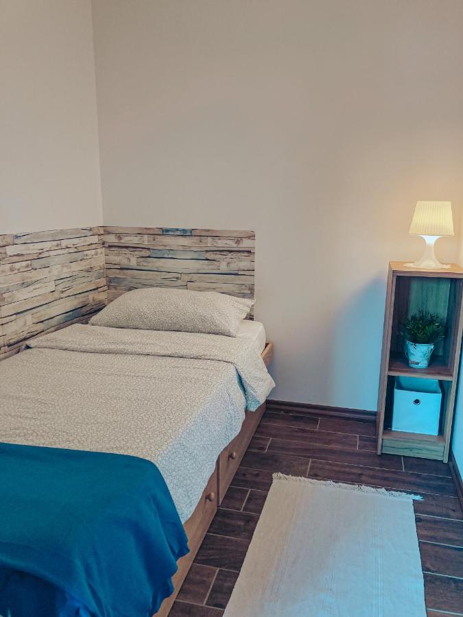 Apartments Ivanovic อิดริยา ภายนอก รูปภาพ